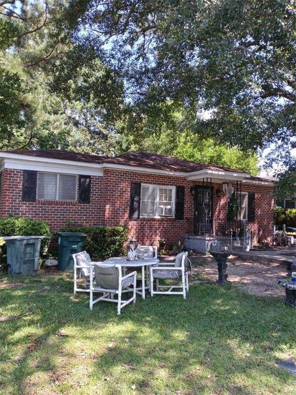 2033 Vining Circle - Photo 1