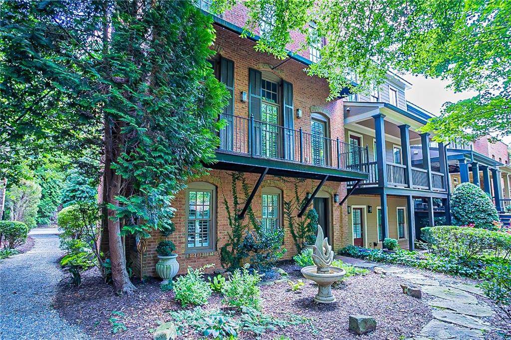 709 Hammond Drive - Photo 1