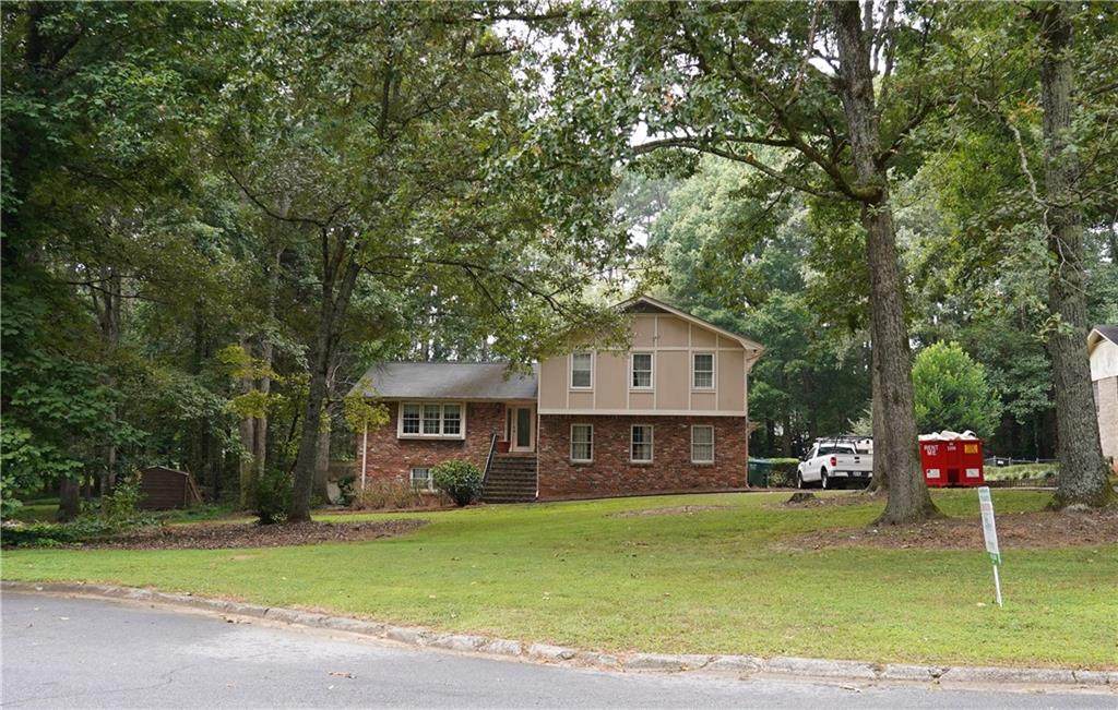 5024 Fox Forest Circle - Photo 1