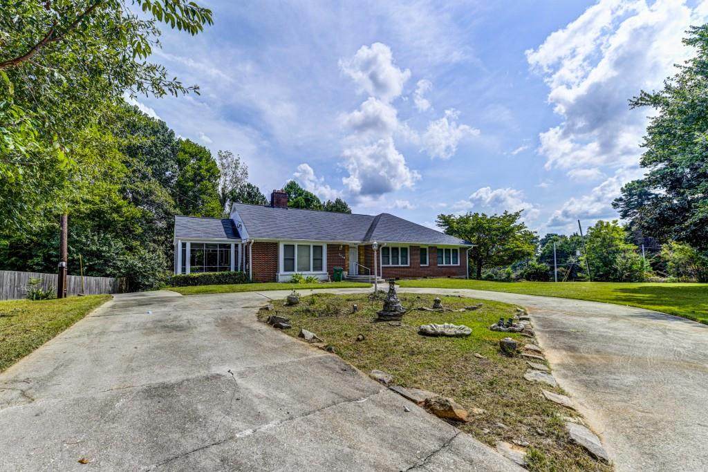 2526 Columbia Drive - Photo 1