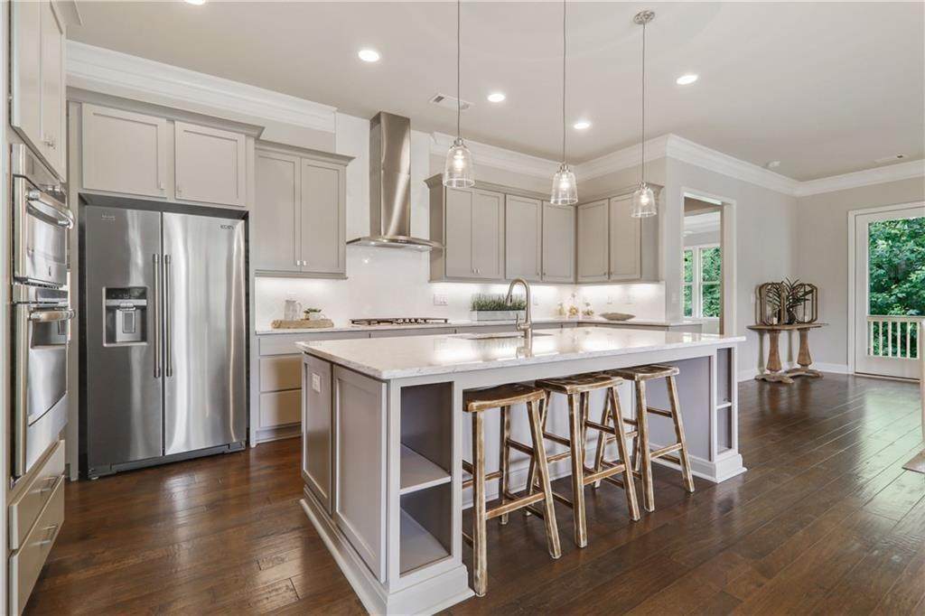 277 Hemphill - Photo 1