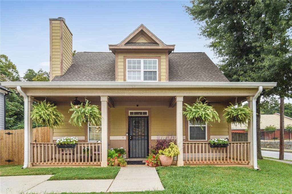 520 Mary Street - Photo 1