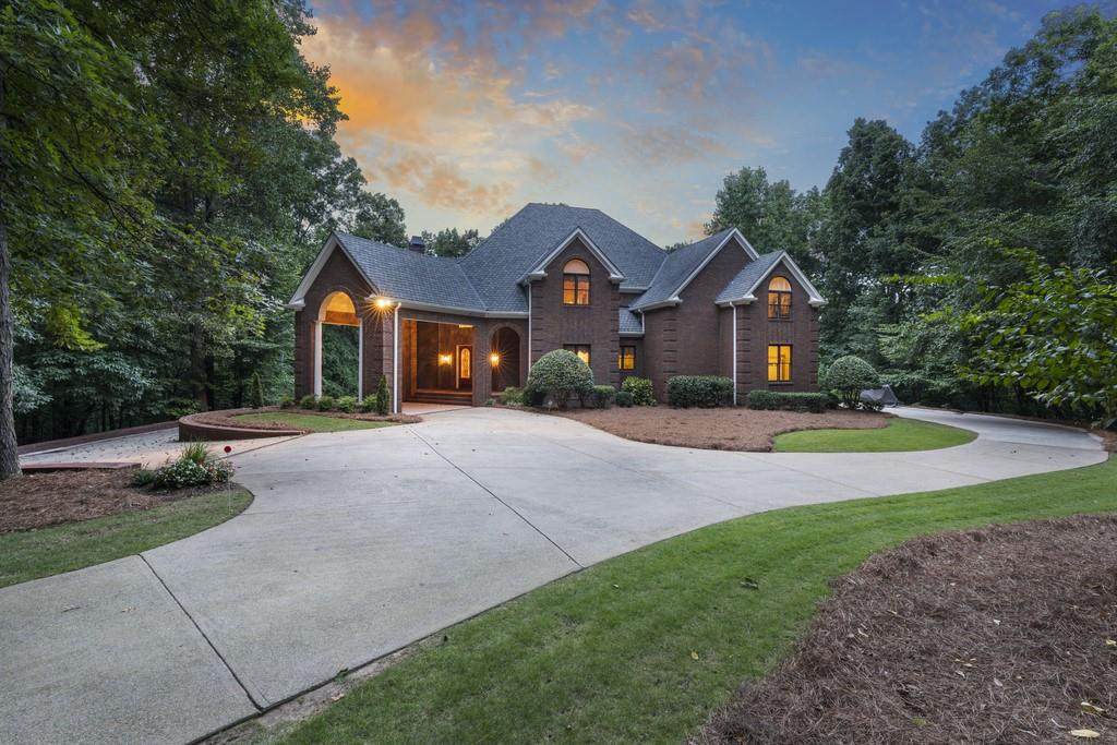 1060 Olde Towne Lane - Photo 1