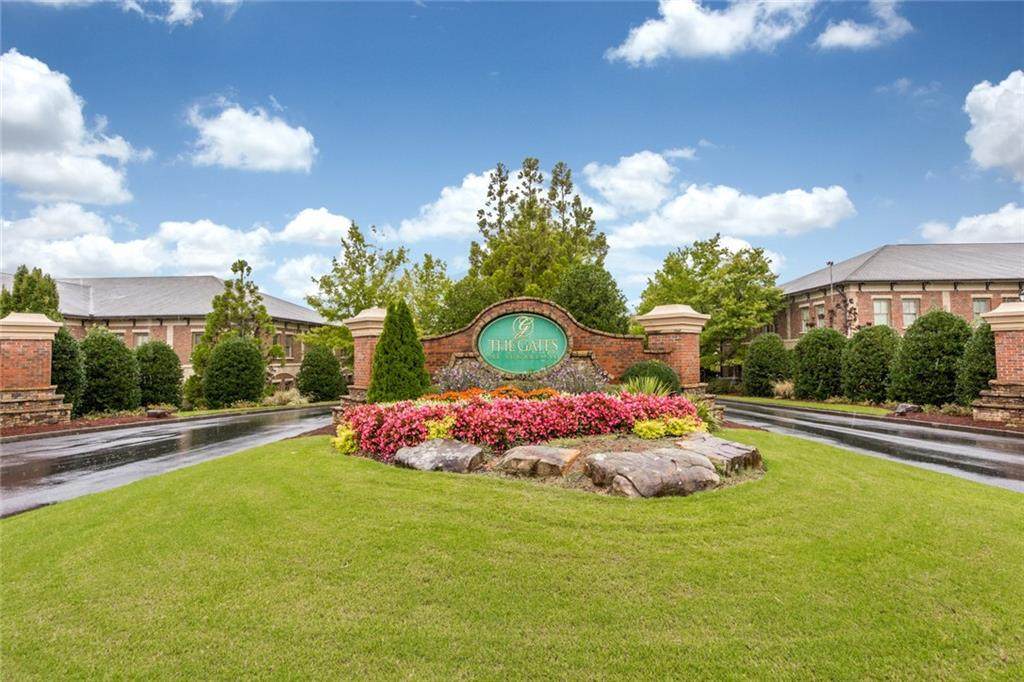 1325 Satellite Boulevard - Photo 1