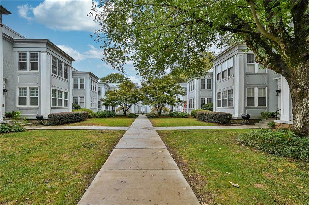 435 10th Street - Photo 1