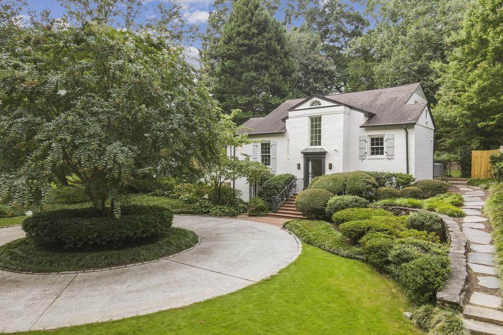 1958 Walthall Drive - Photo 1