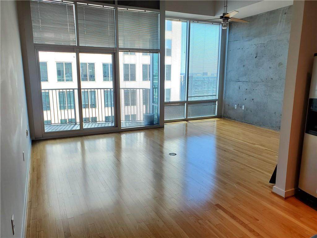 943 Peachtree Street - Photo 1