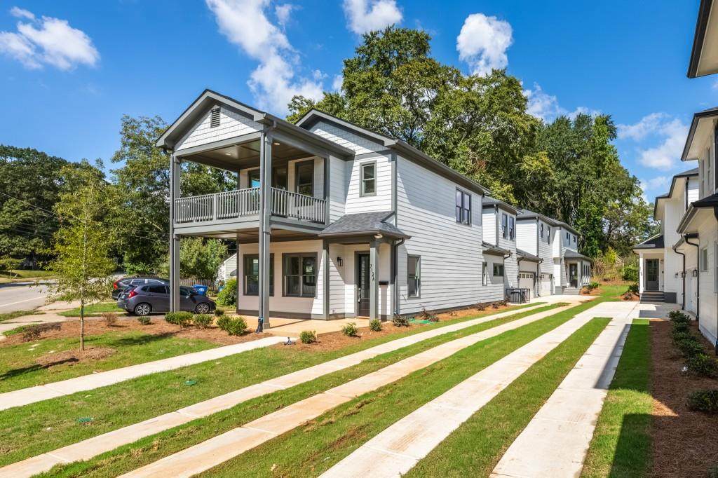 712 Glenwood Avenue - Photo 1