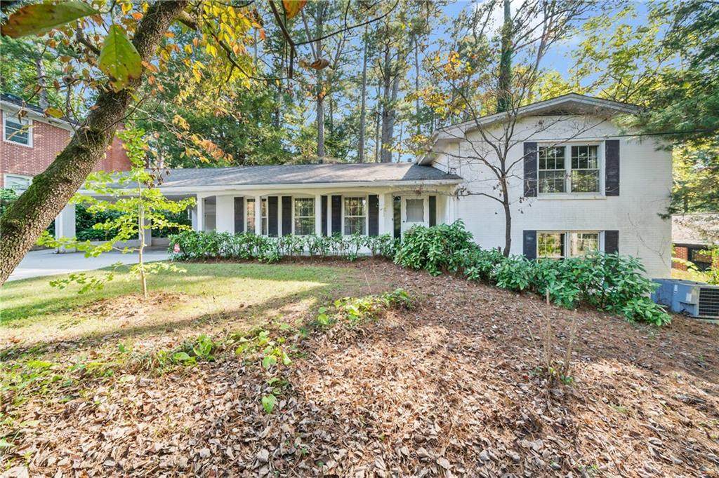 2590 Tanglewood Road - Photo 1