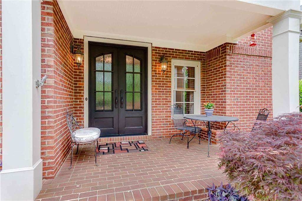 1460 Hedgewood Lane - Photo 1