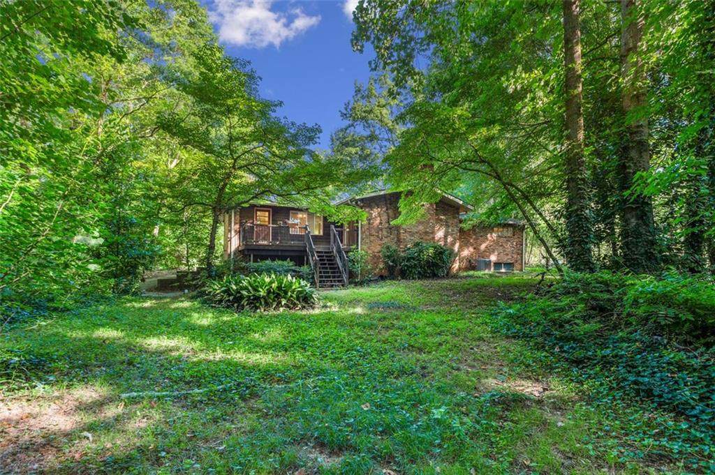 108 Woodlawn Drive - Photo 1