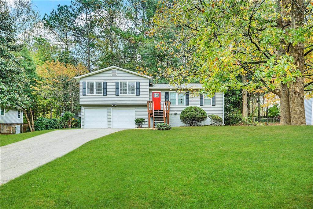 370 Madeline Circle - Photo 1