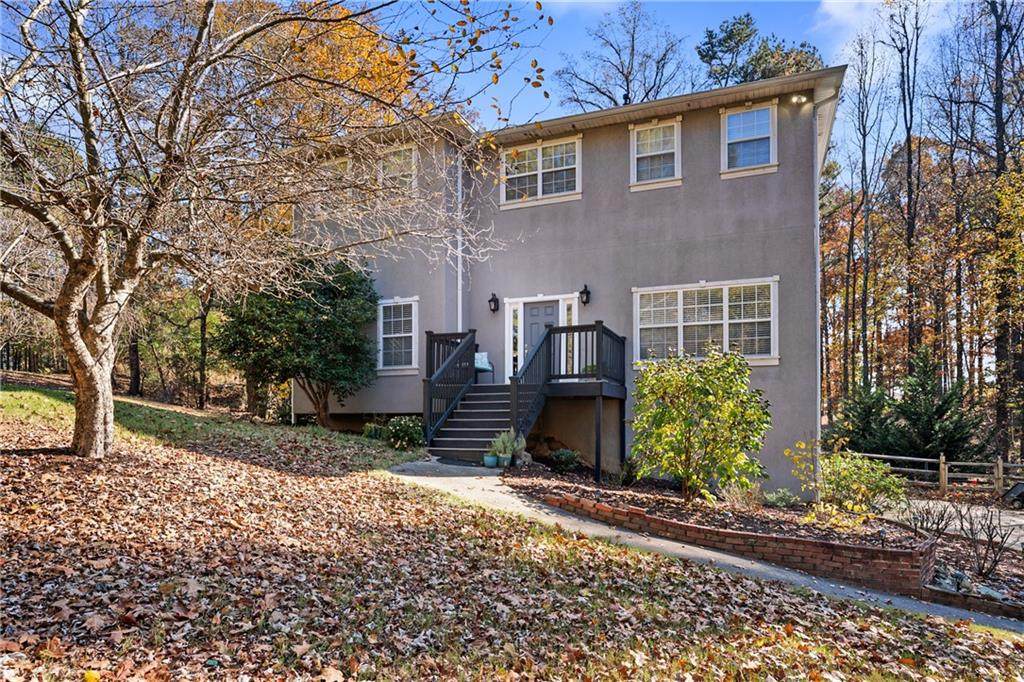 2425 Cambridge Hills Road - Photo 1