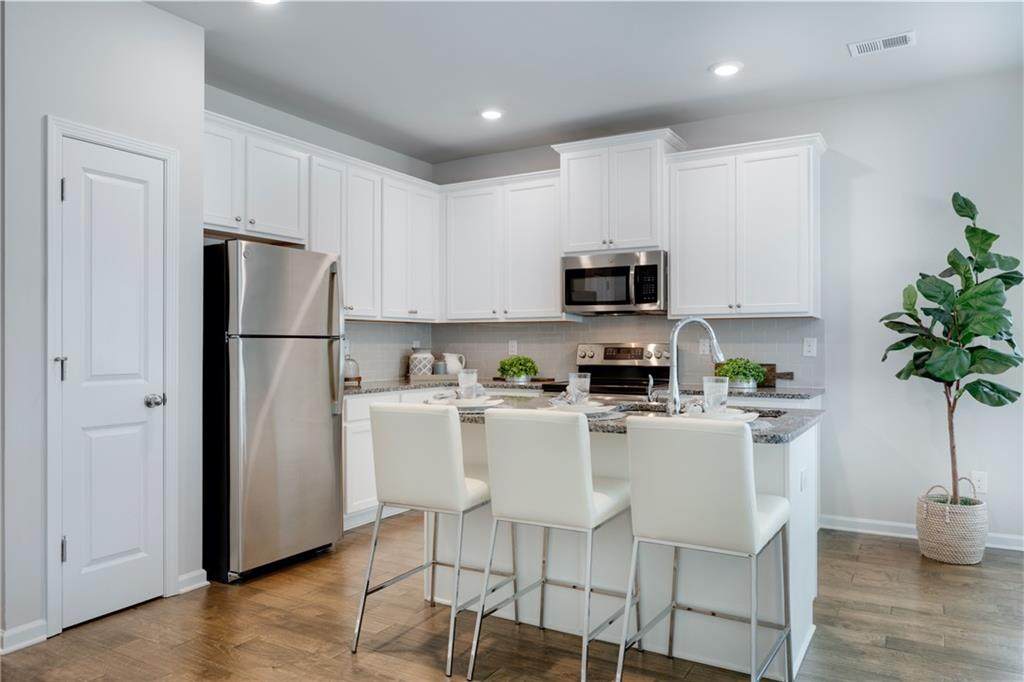3420 Highbury Way - Photo 1