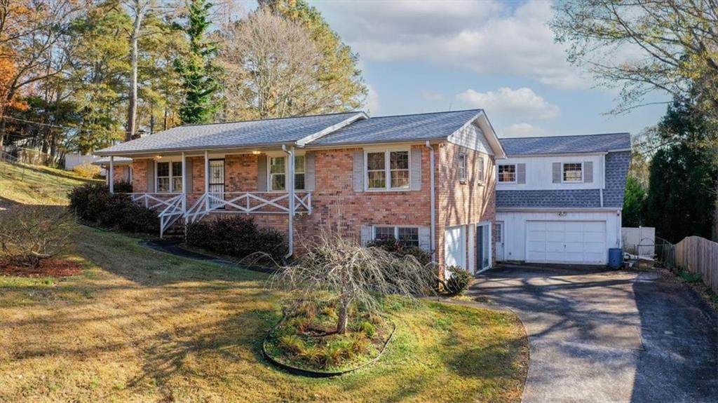 470 Windol Court - Photo 1