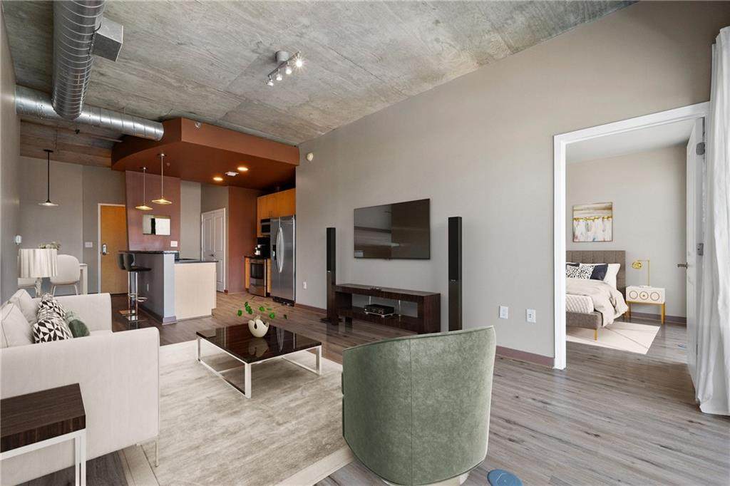 943 Peachtree Street - Photo 1