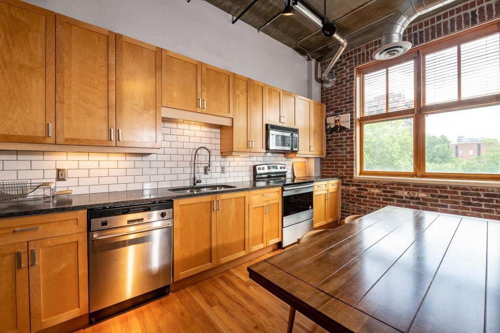 3235 Roswell Road - Photo 1