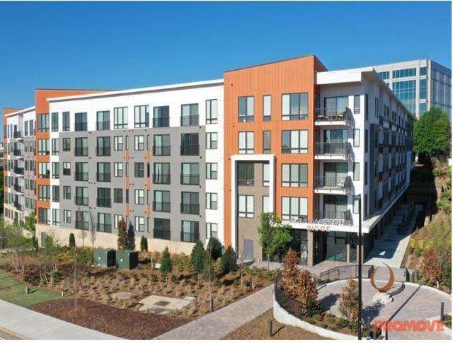 2020 Powers Ferry Road - Photo 1