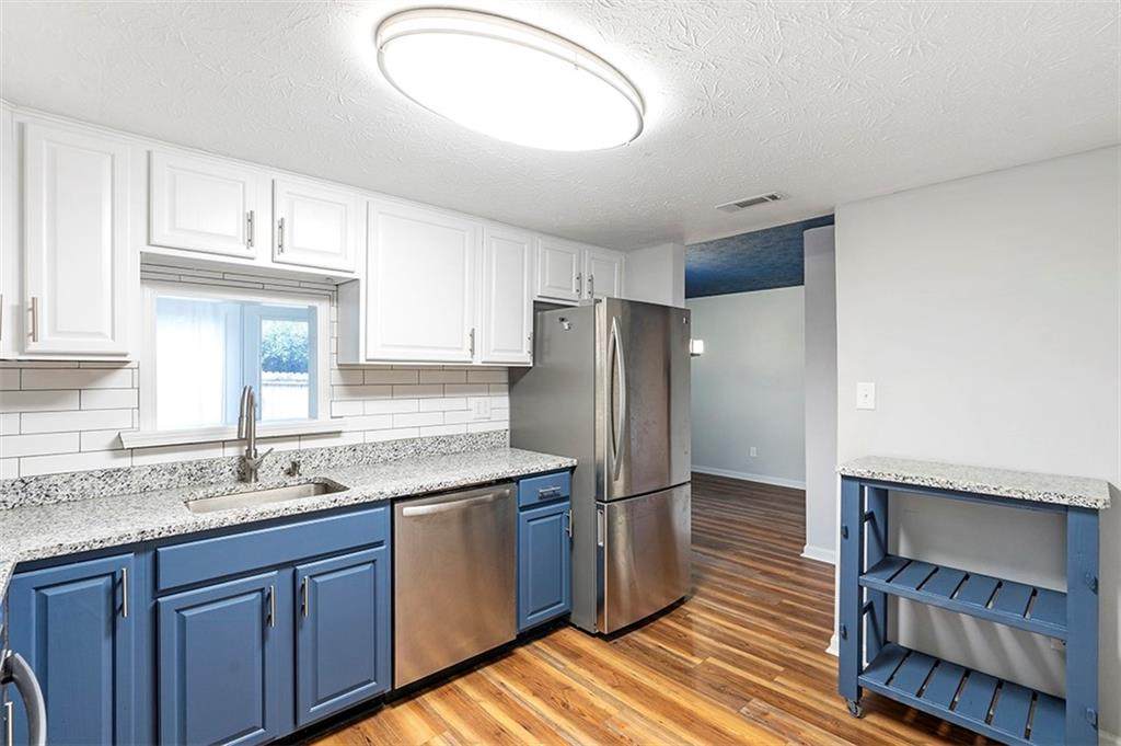 7750 Roswell Road - Photo 1