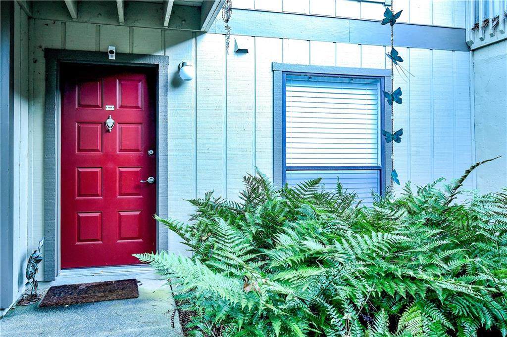 905 Woodcliff Drive - Photo 1
