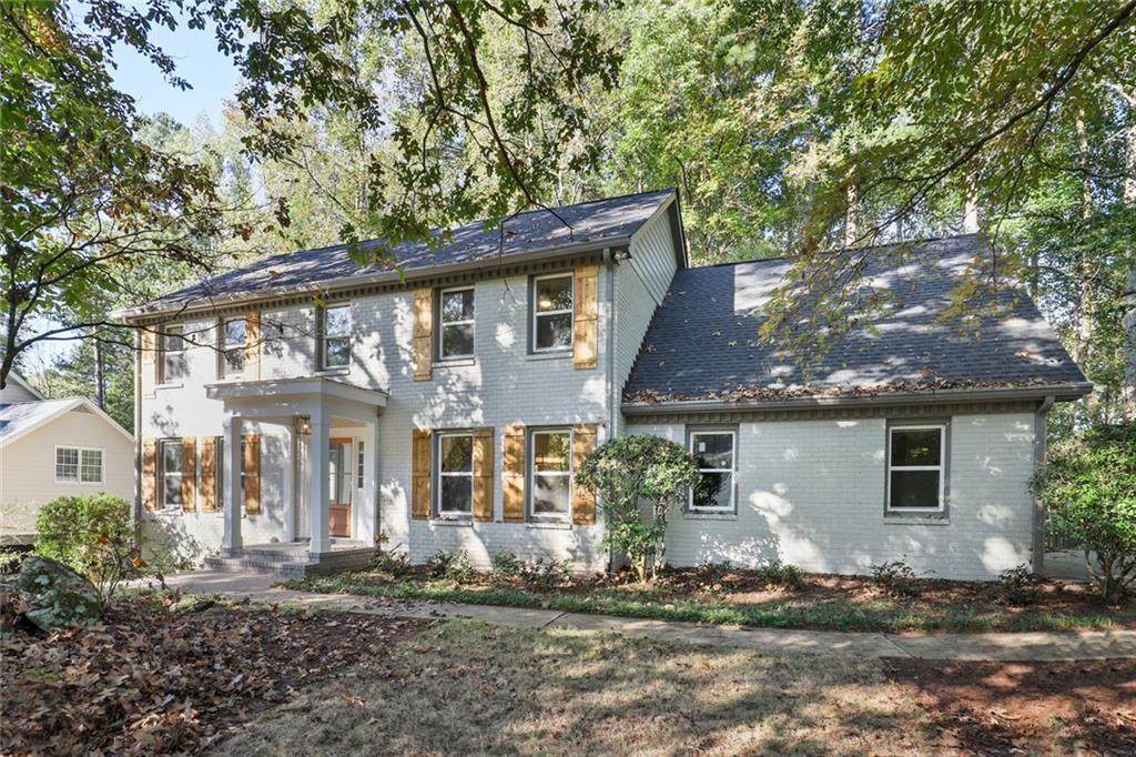 810 Hampton Place - Photo 1