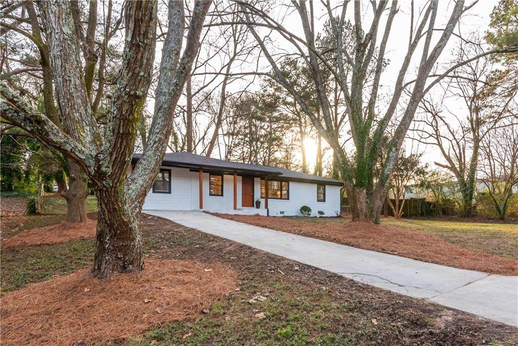 1847 Elmwood Drive - Photo 1