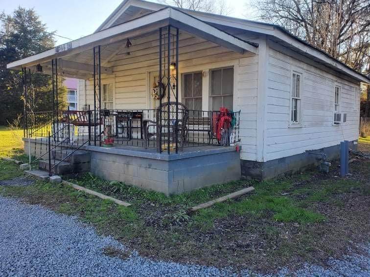 190 Pine Drive - Photo 1