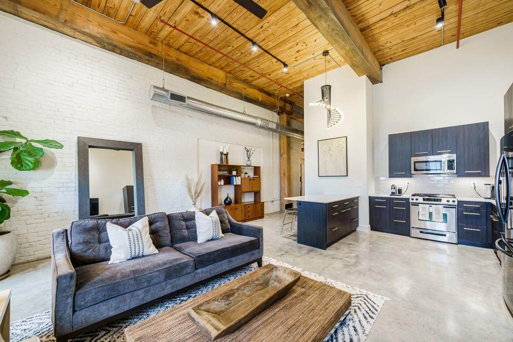 170 Boulevard - Photo 1