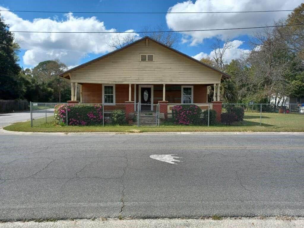 418 Wilkerson Street - Photo 1