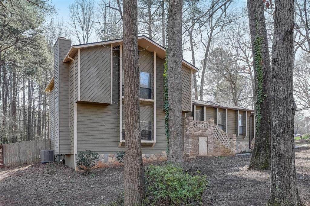 426 Ridgemont Way - Photo 1