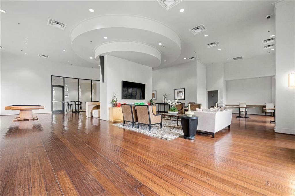 3040 Peachtree Road - Photo 1