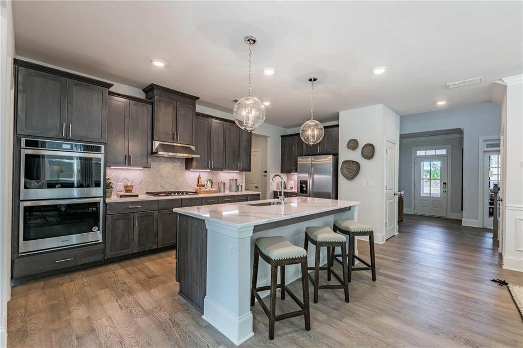 704 Lanarck Way - Photo 1