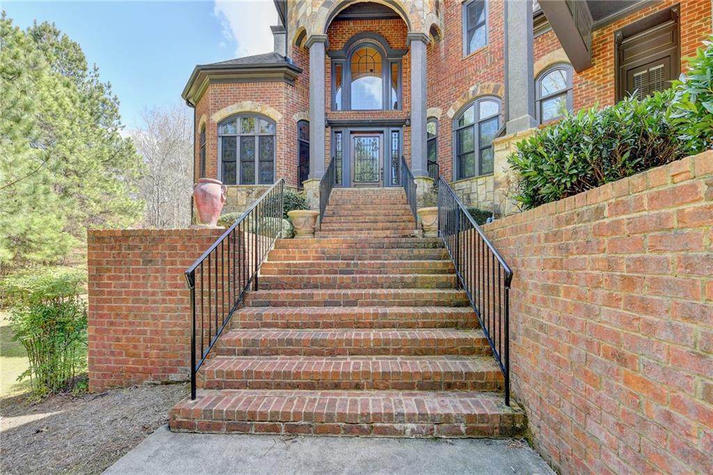 501 Brendlynn Court - Photo 1