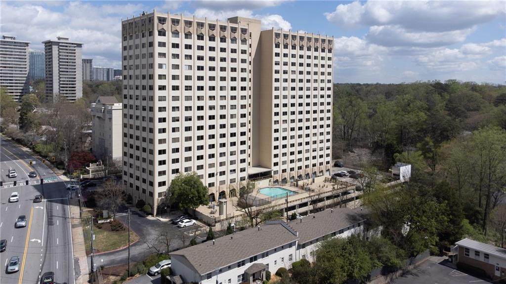 2479 Peachtree Road - Photo 1