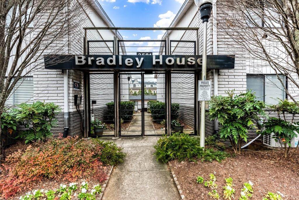 3501 Roswell Road - Photo 1