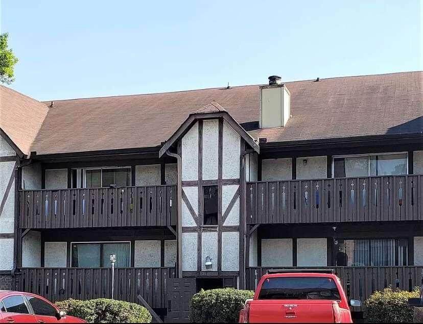 511 Camelot Drive - Photo 1