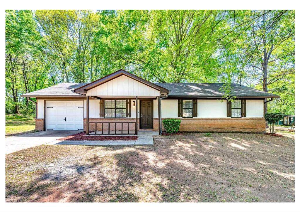 135 Honeysuckle Lane - Photo 1