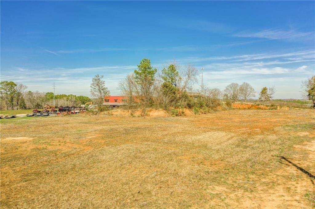 1137 Gi Maddox Parkway - Photo 1