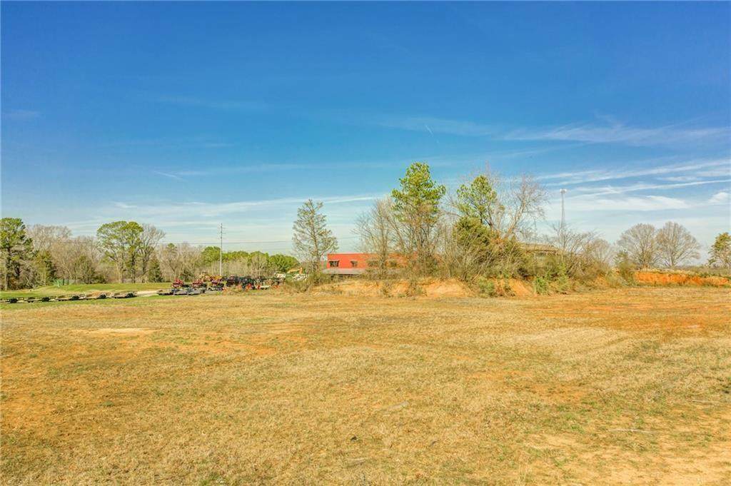 1137 Gi Maddox Parkway - Photo 1