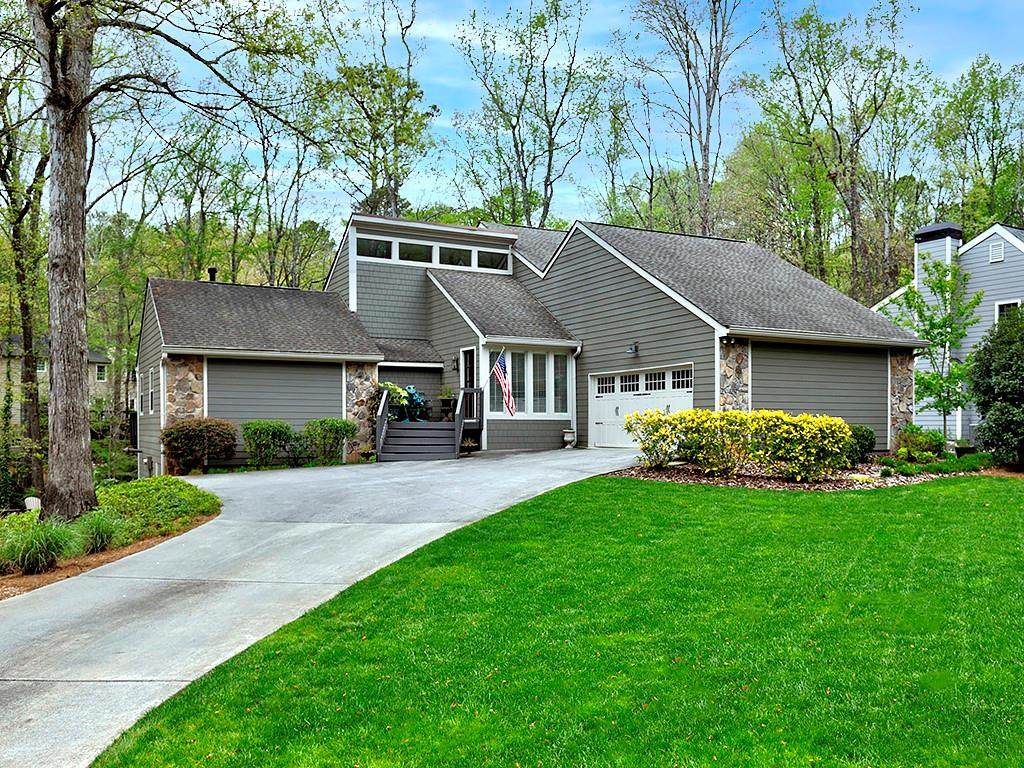 2757 Hearthstone Circle - Photo 1