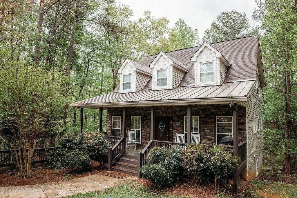 2437 Lakeview Parkway - Photo 1