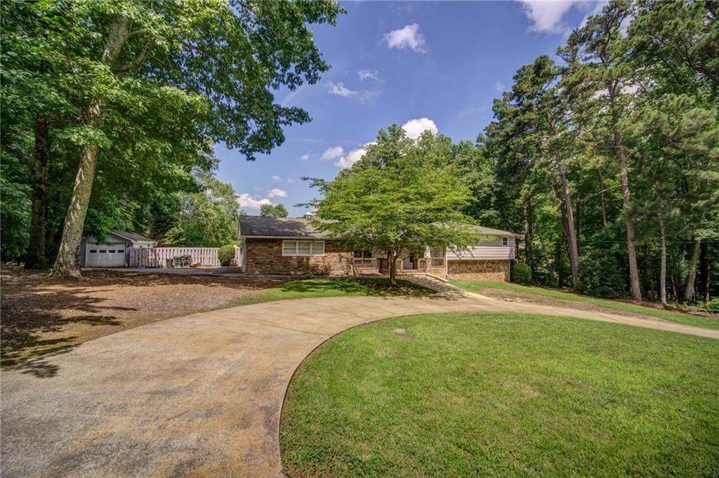 1681 Beaumont Drive - Photo 1