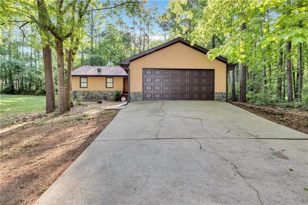 145 Glenloch Parkway - Photo 1