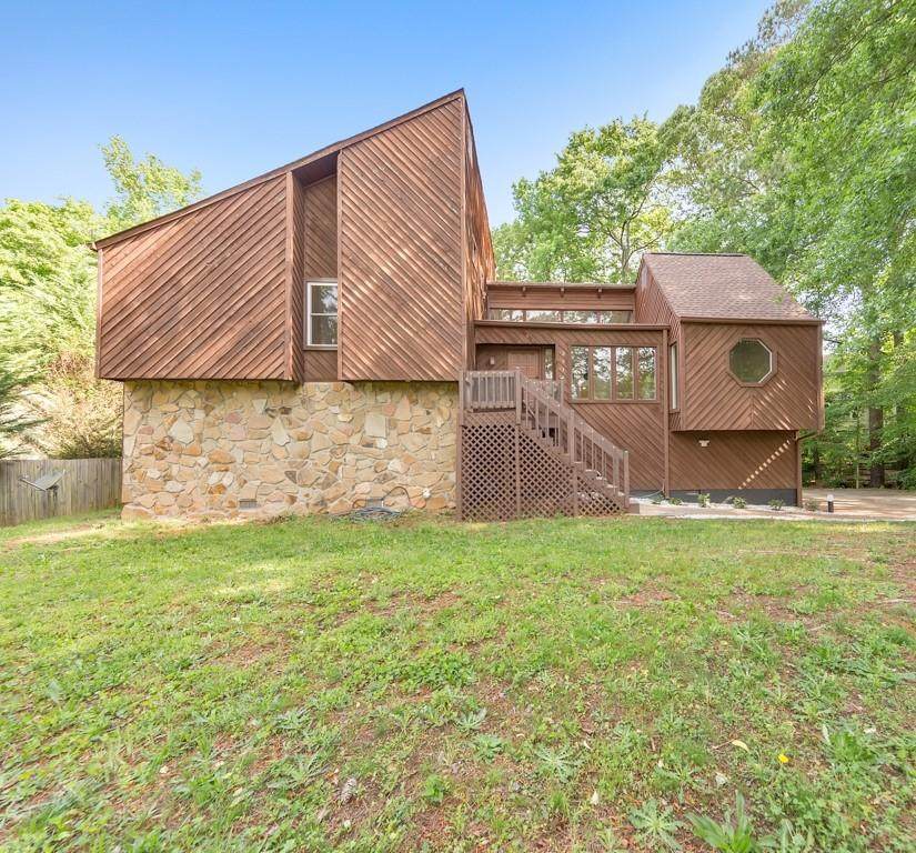 2919 Post Oak Tritt Road - Photo 1