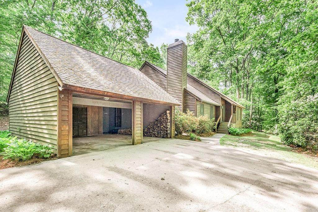 3916 Hunt Drive - Photo 1