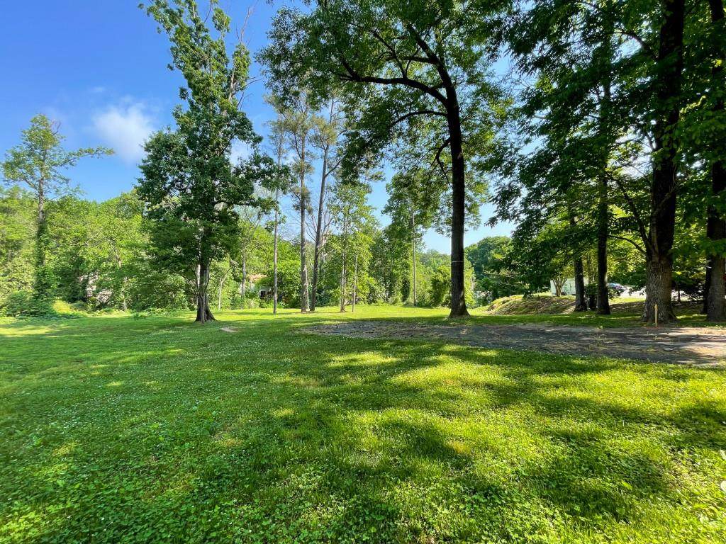 118 Dogwood Drive - Photo 1