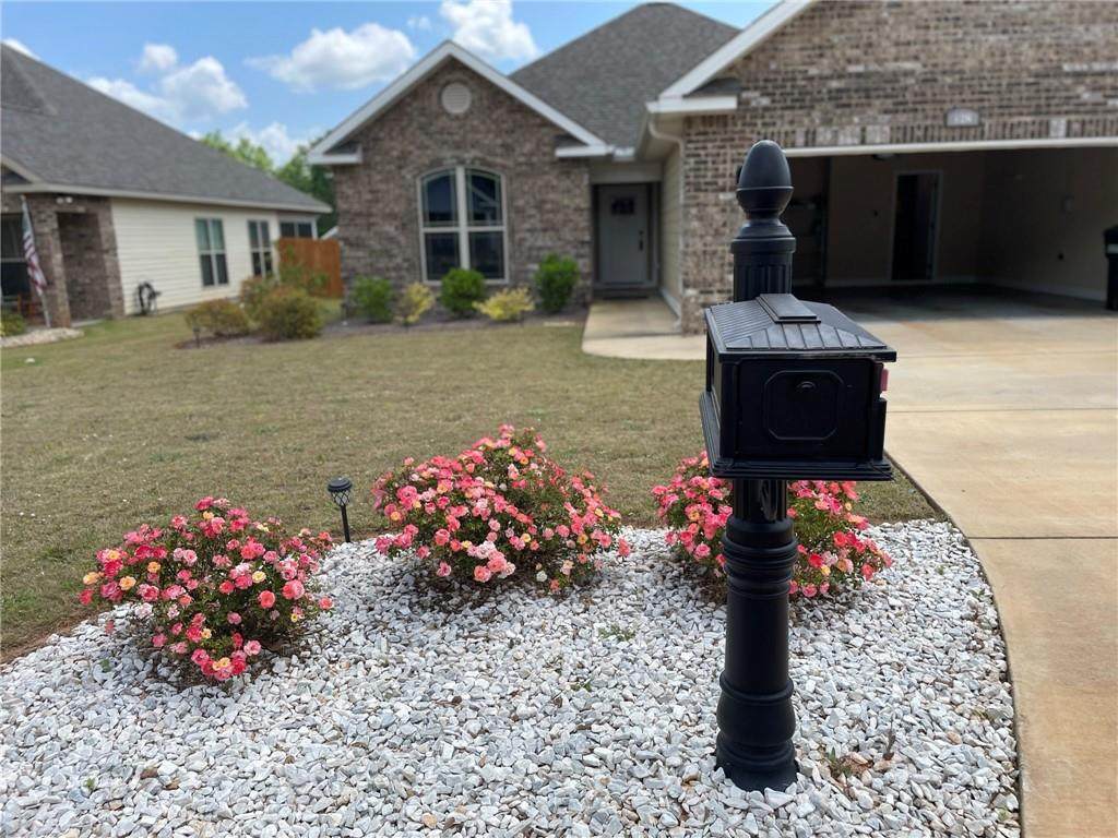 142 Hawks Ridge Trace - Photo 1