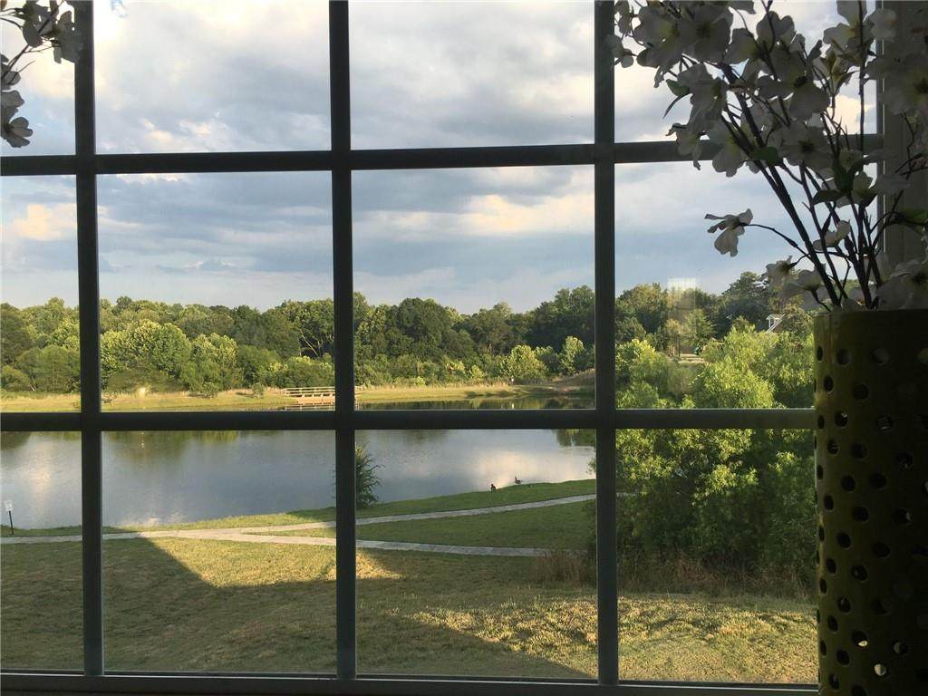 885 Summer Springs Court - Photo 1