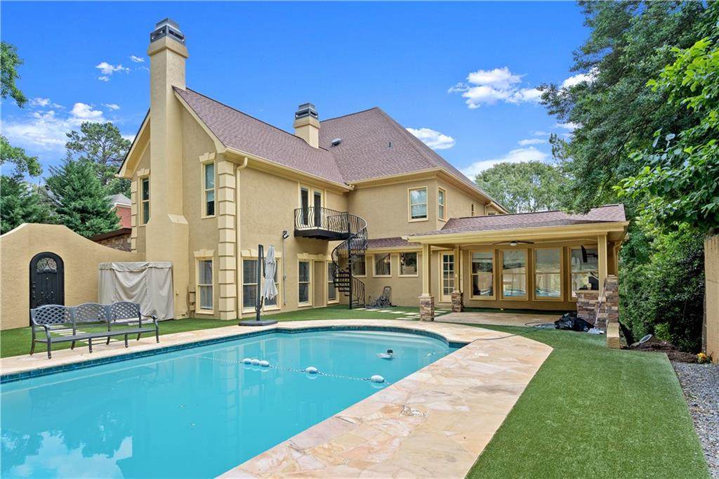 300 River Bluff Parkway - Photo 1