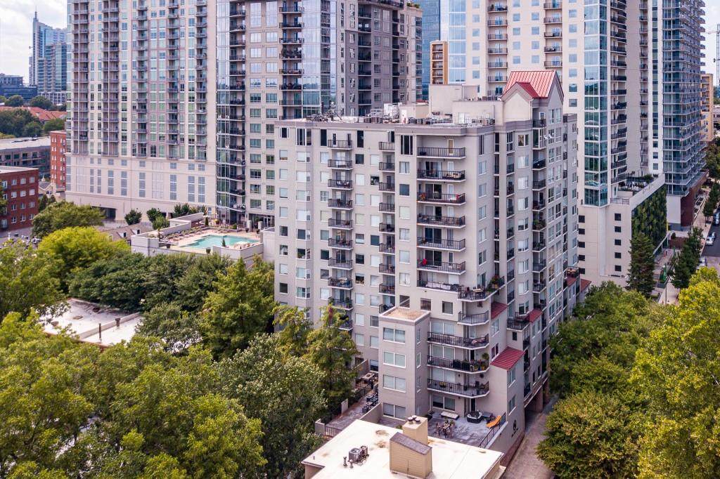 275 13th Street - Photo 1